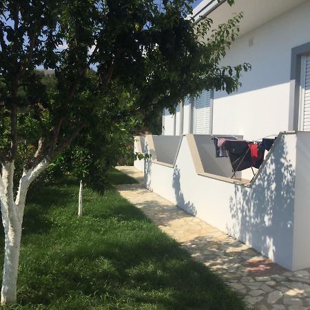 Xuxi Apartments Lukovë 외부 사진