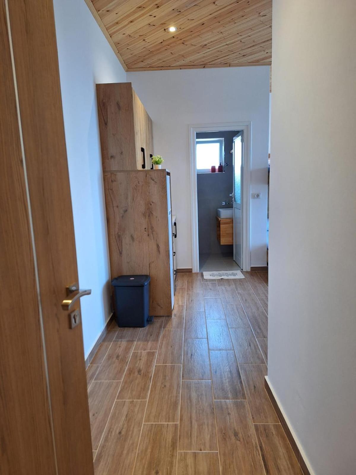 Xuxi Apartments Lukovë 외부 사진