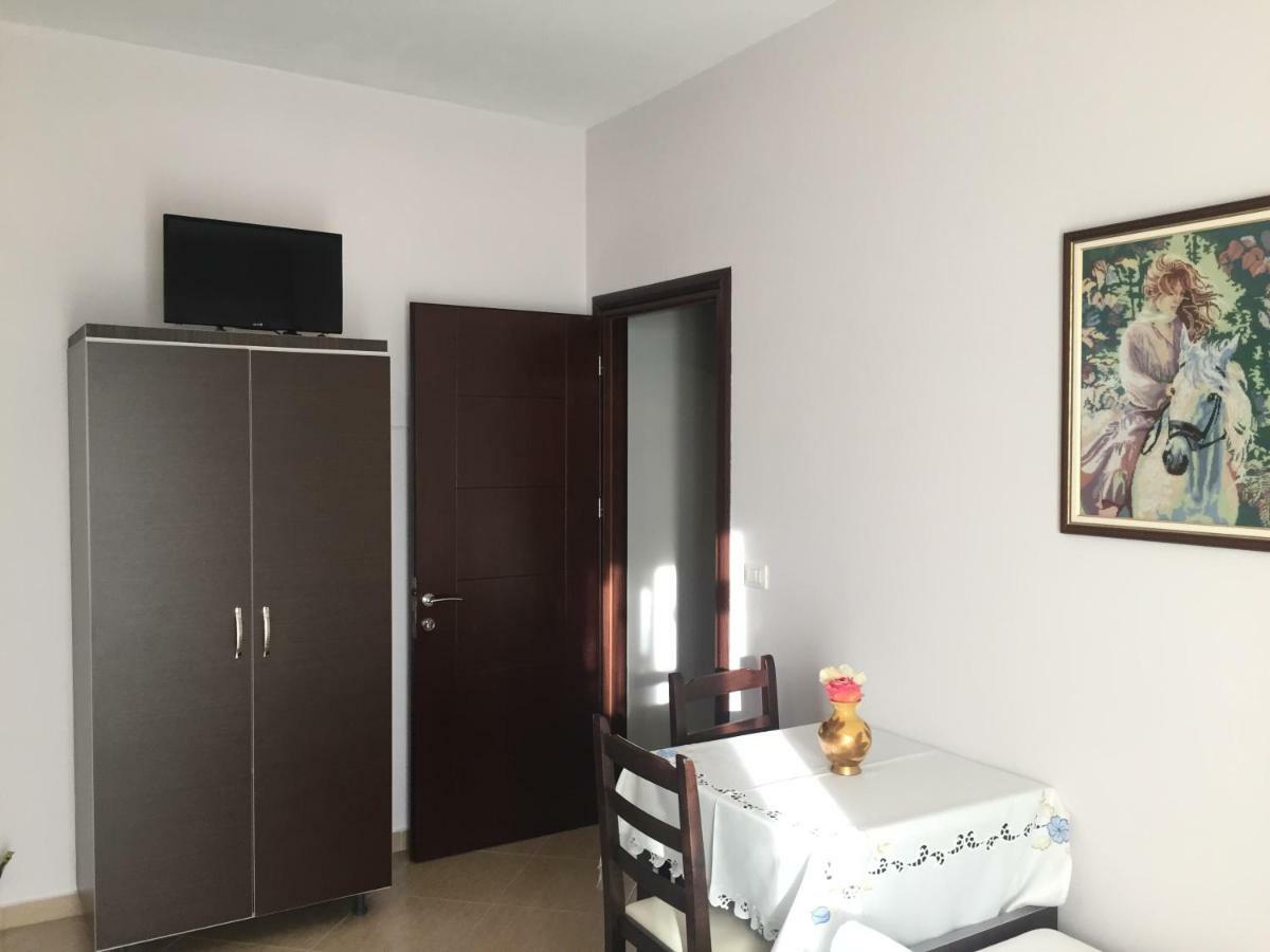 Xuxi Apartments Lukovë 외부 사진